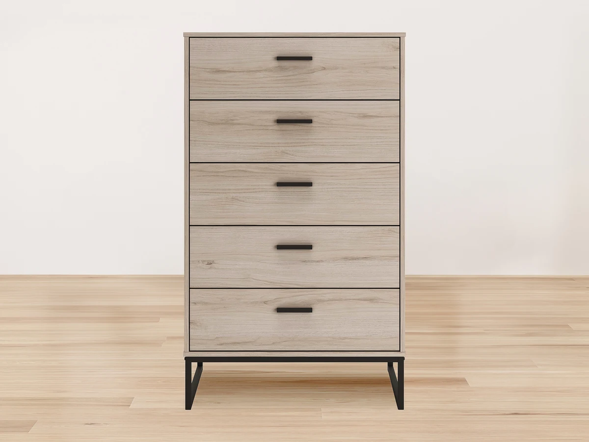 Socalle 5-Drawer Chest, Oak-Grain Finish Image